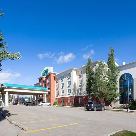Holiday Inn Express Hotel & Suites Edson By Ihg Extérieur photo