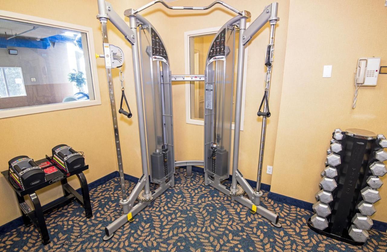 Holiday Inn Express Hotel & Suites Edson By Ihg Extérieur photo