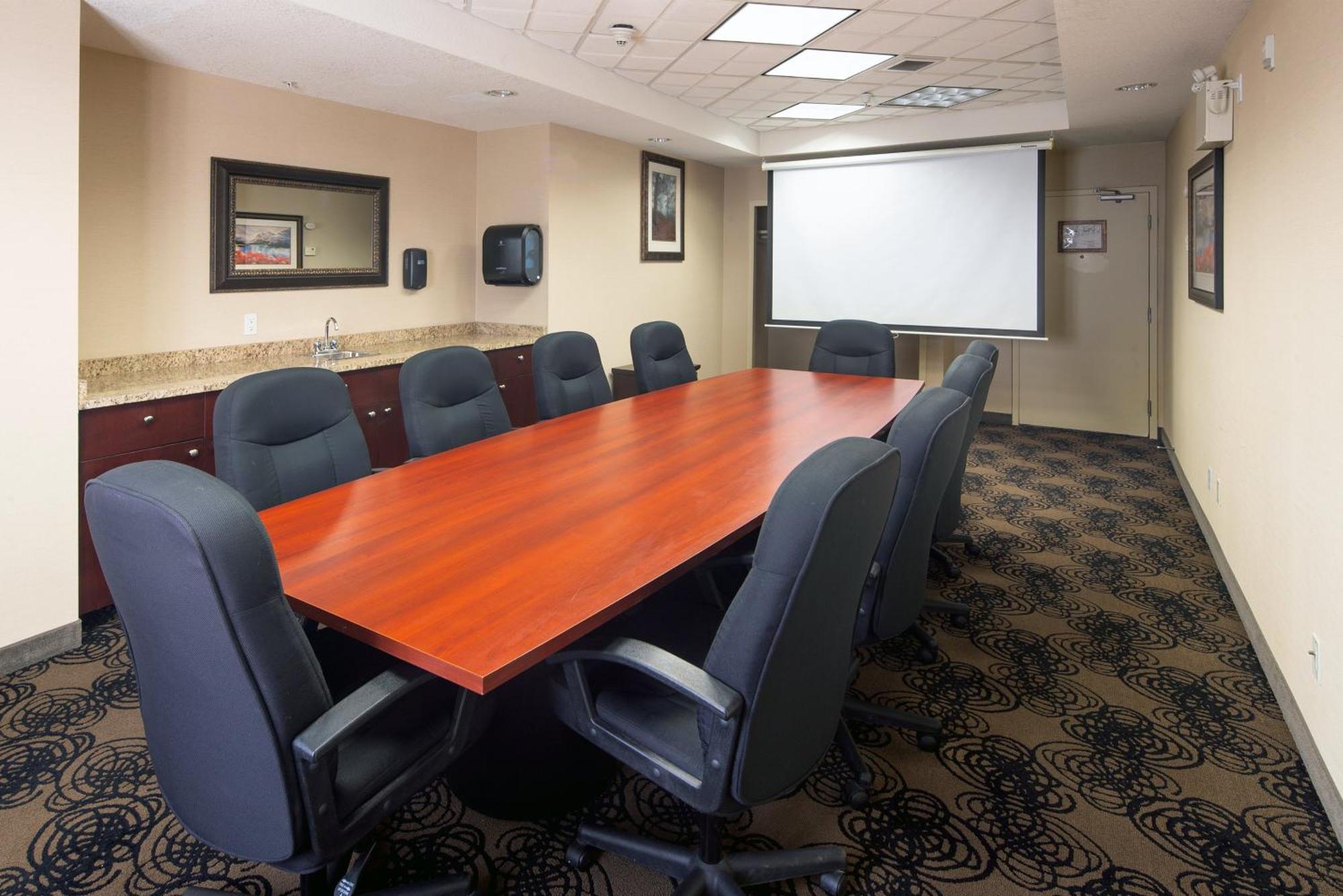 Holiday Inn Express Hotel & Suites Edson By Ihg Extérieur photo