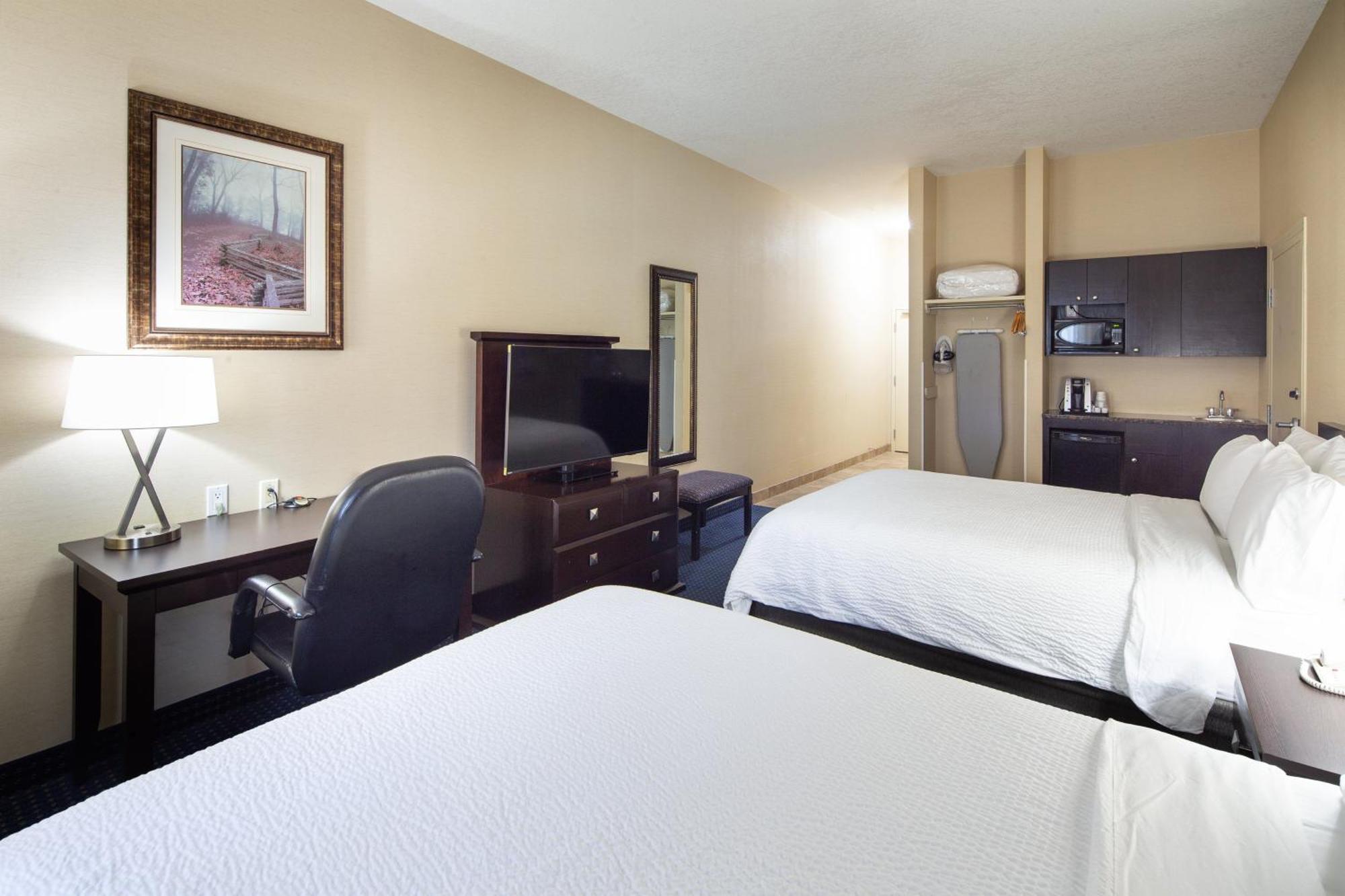 Holiday Inn Express Hotel & Suites Edson By Ihg Extérieur photo