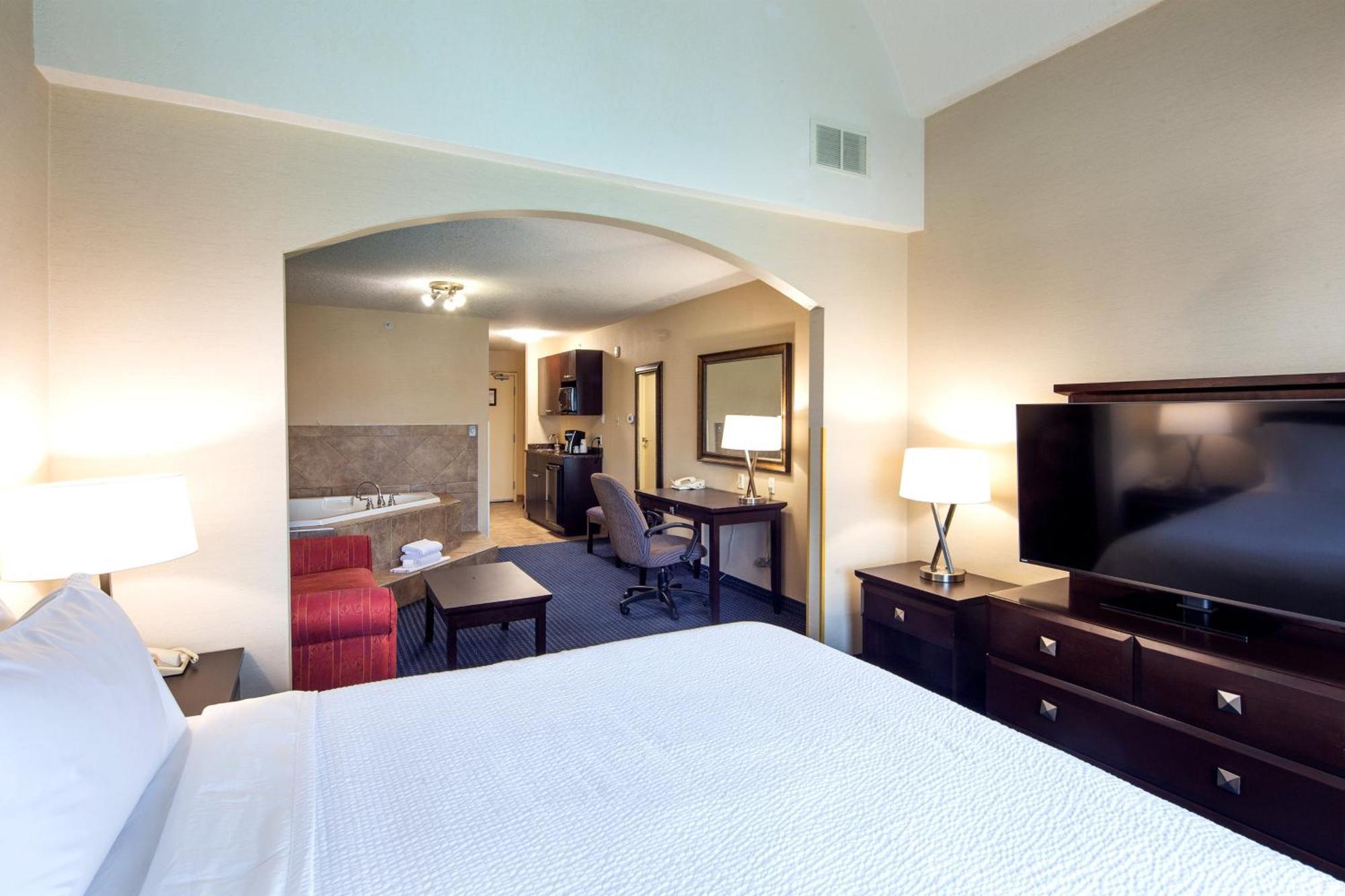 Holiday Inn Express Hotel & Suites Edson By Ihg Extérieur photo