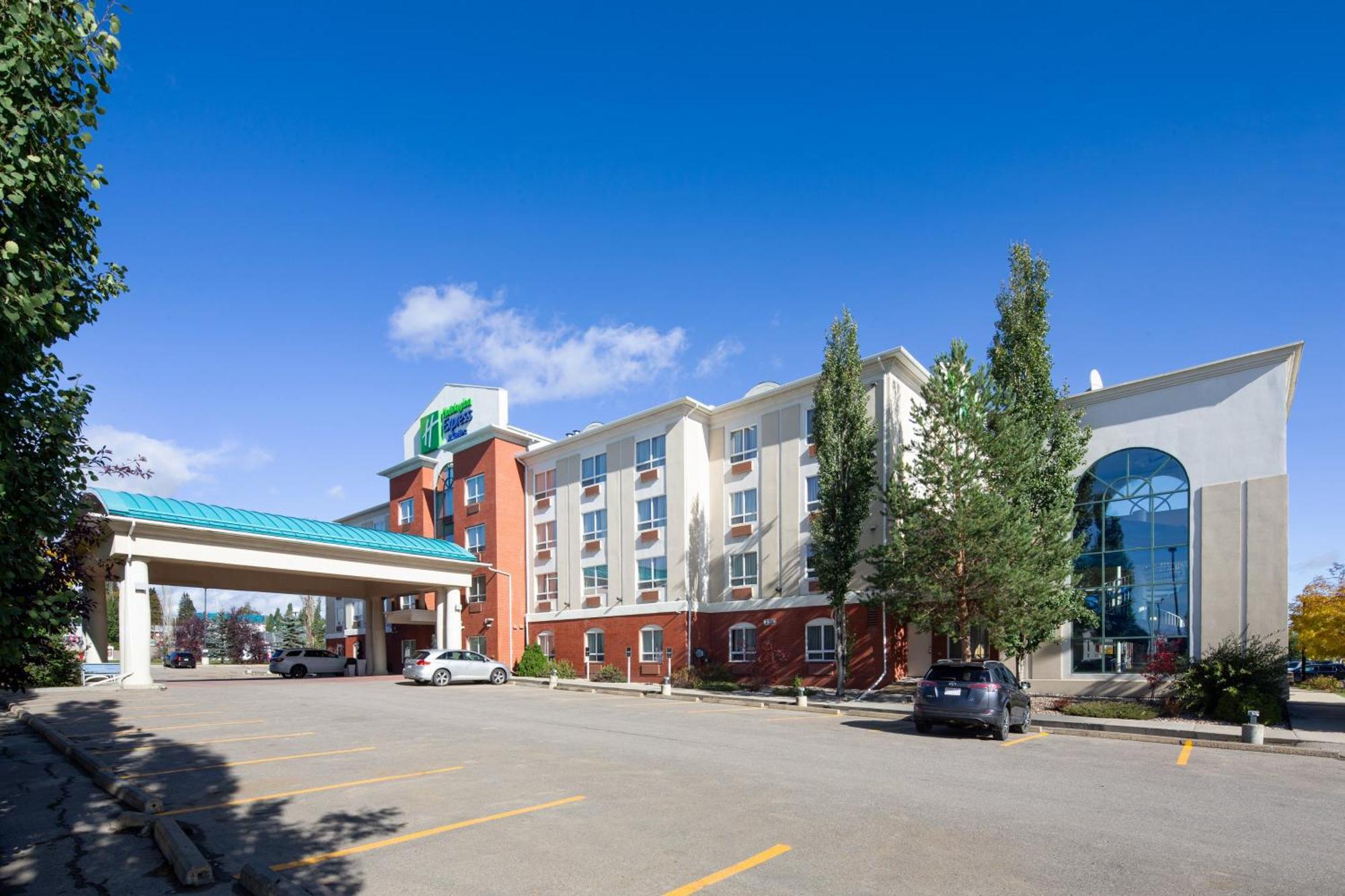 Holiday Inn Express Hotel & Suites Edson By Ihg Extérieur photo