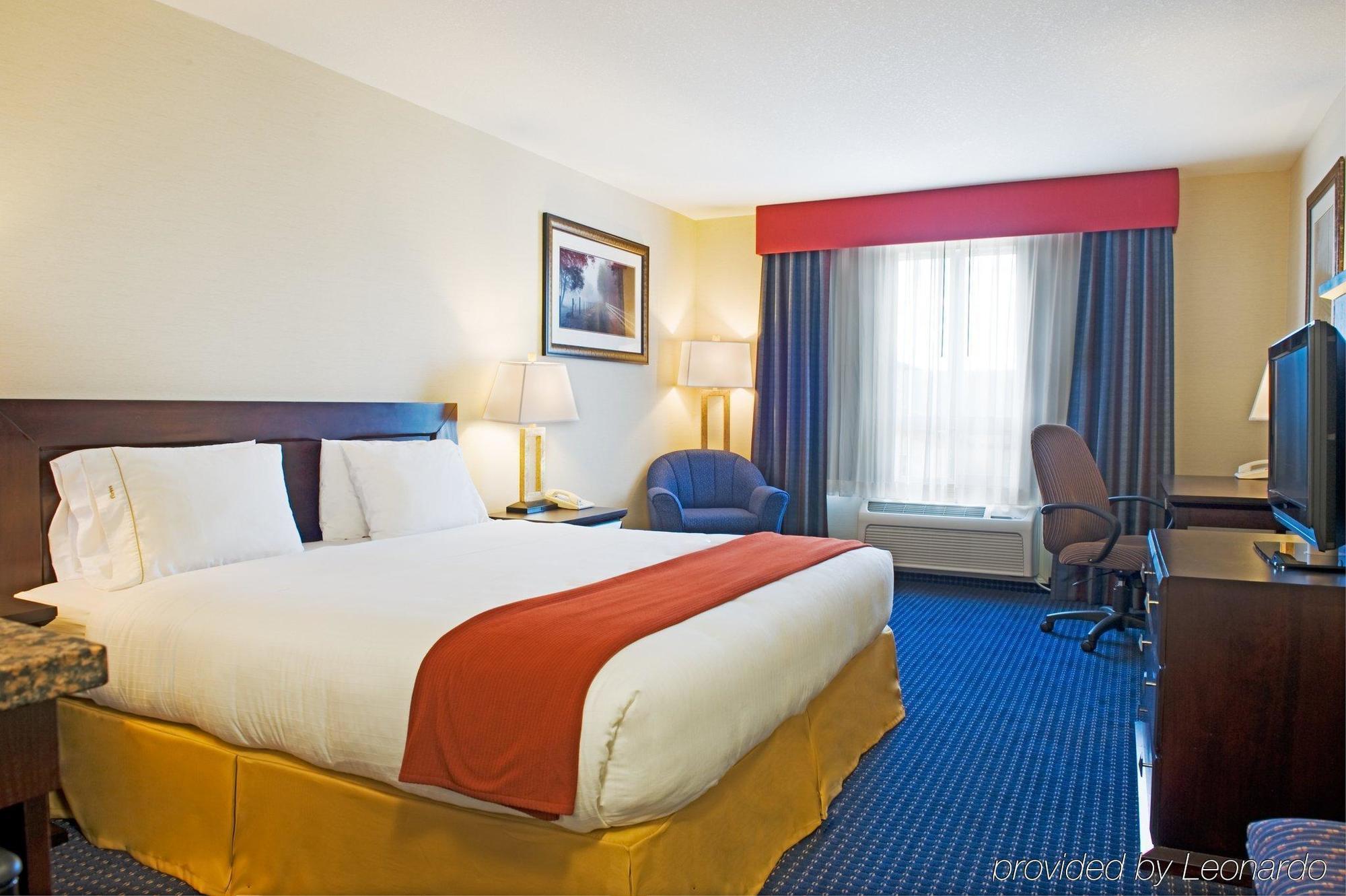 Holiday Inn Express Hotel & Suites Edson By Ihg Extérieur photo