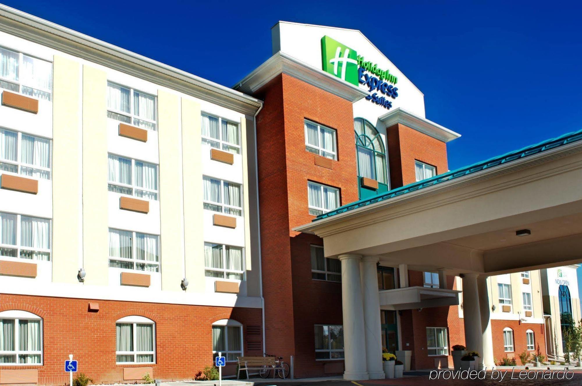 Holiday Inn Express Hotel & Suites Edson By Ihg Extérieur photo