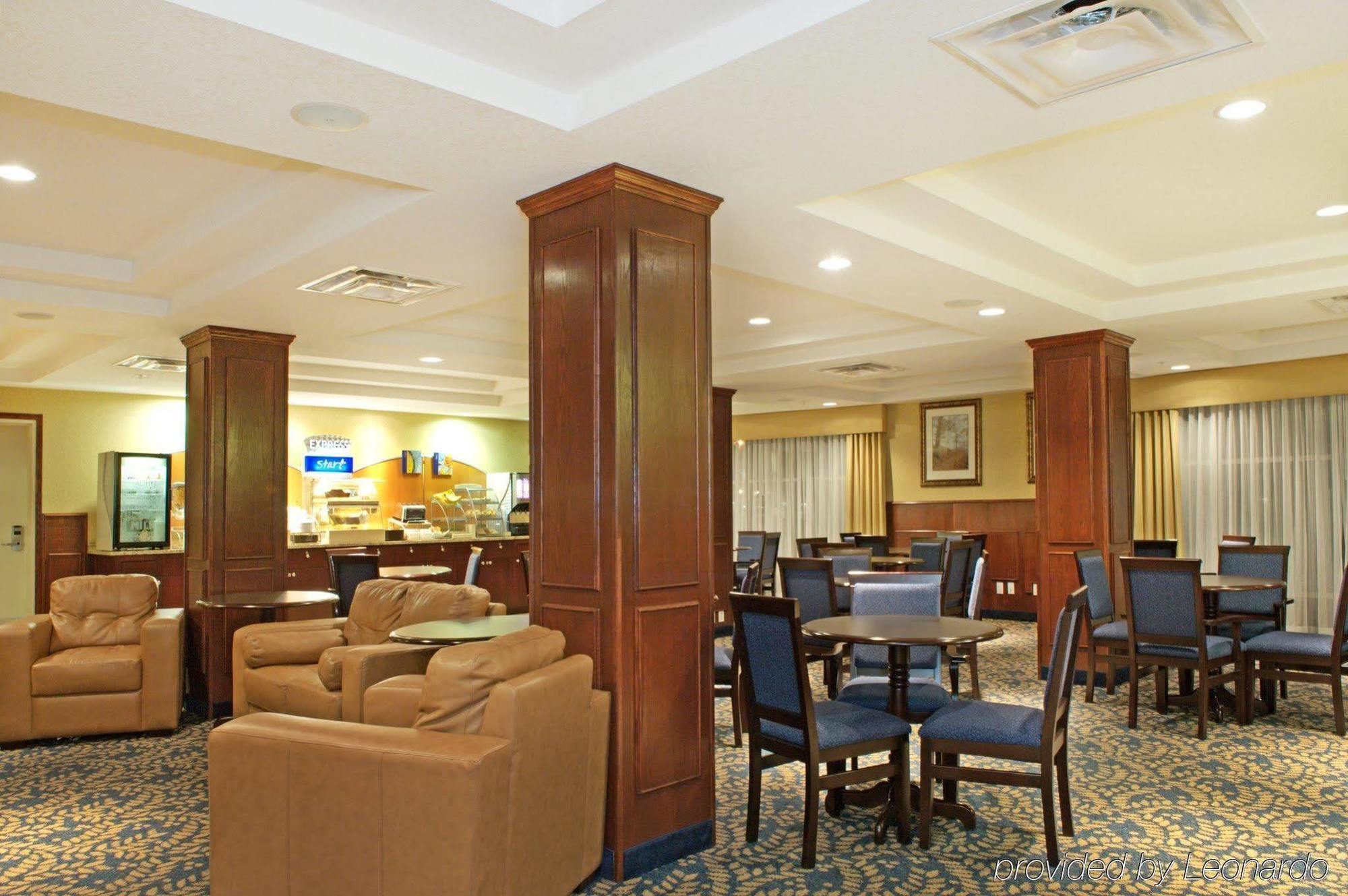 Holiday Inn Express Hotel & Suites Edson By Ihg Restaurant photo
