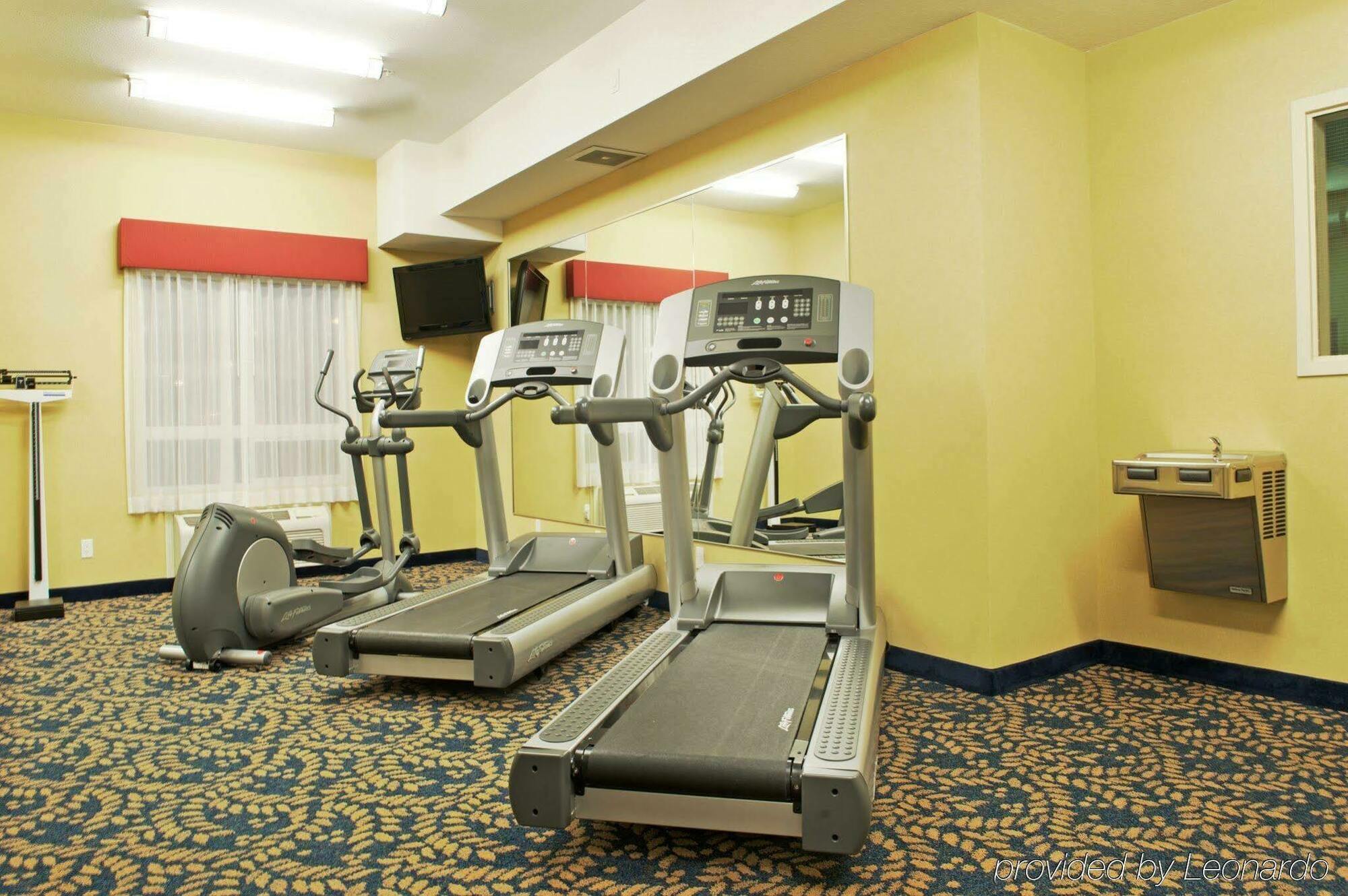 Holiday Inn Express Hotel & Suites Edson By Ihg Extérieur photo