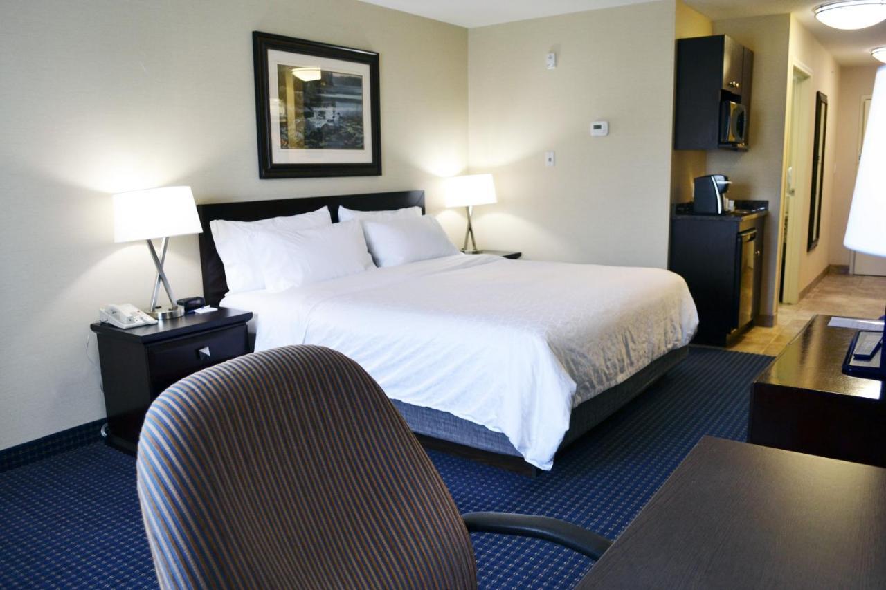 Holiday Inn Express Hotel & Suites Edson By Ihg Extérieur photo