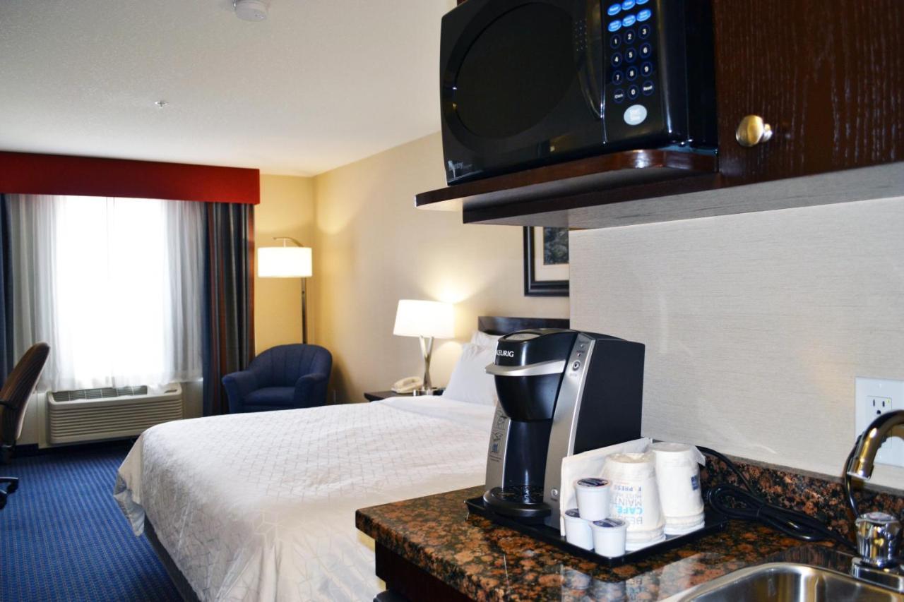 Holiday Inn Express Hotel & Suites Edson By Ihg Extérieur photo